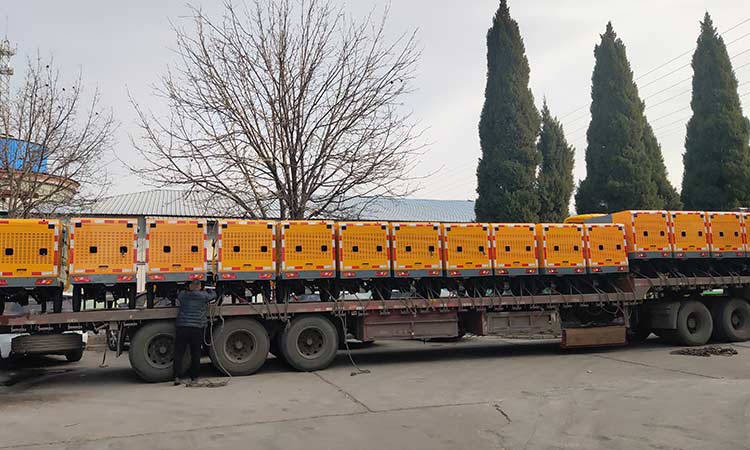 多功能高壓沖洗車(chē)發(fā)車(chē)現(xiàn)場(chǎng)