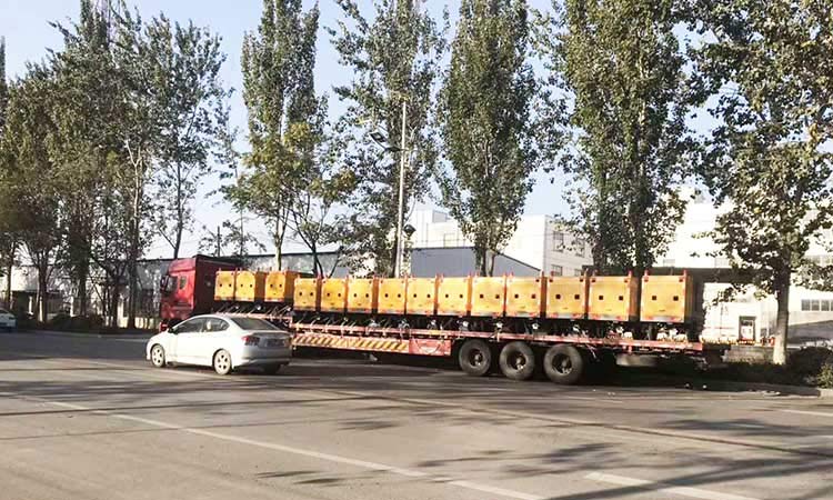 百易長青多功能高壓沖洗車，廣西卸車現(xiàn)場