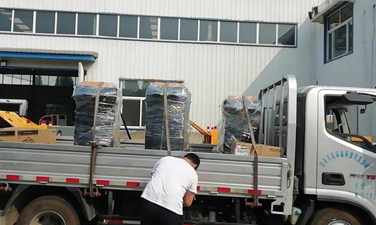 手推式樹(shù)葉收集器