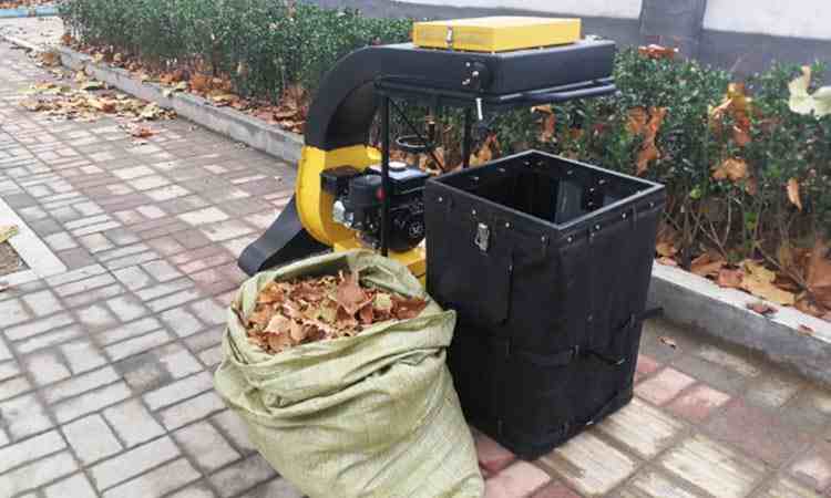 樹(shù)葉收集車