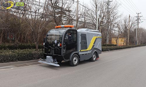 純電動深度清潔車，清除道路污染效果好