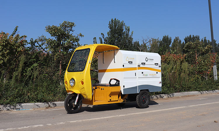 三輪垃圾車解決老舊小區(qū)垃圾轉(zhuǎn)運難題