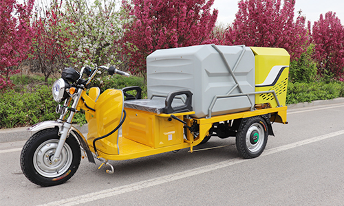 小型電動三輪高壓清洗車小區(qū)使用更經濟，清潔高效省人工