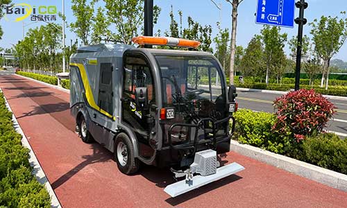 道路污染清除車深層次路面清潔，路面養(yǎng)護(hù)車