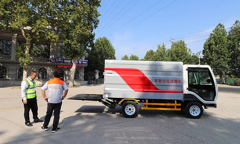純電動分類垃圾清運車，小區(qū)垃圾分類轉(zhuǎn)運好幫手