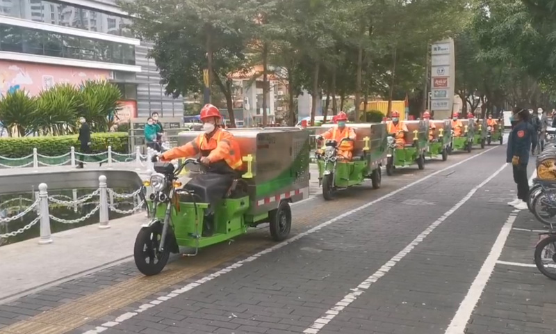 小型多功能高壓清洗車發(fā)往深圳環(huán)衛(wèi)公司-組織現(xiàn)場(chǎng)培訓(xùn)，助力深圳環(huán)衛(wèi)！