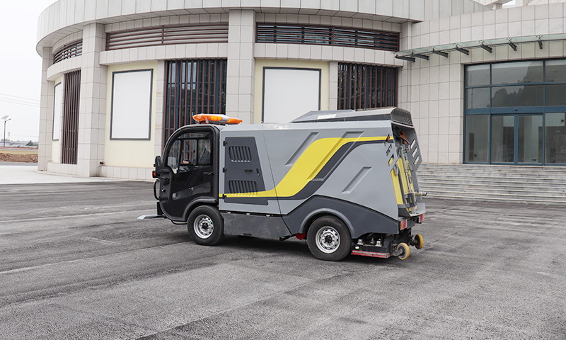 純電動深度清潔車輔道人行道深度清潔有妙招！移動式清洗盤，輕輕松松搞定地面污漬！