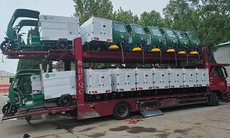 助力美好城市衛(wèi)生建設(shè)！高壓沖洗車和樹葉收集車發(fā)貨案例！