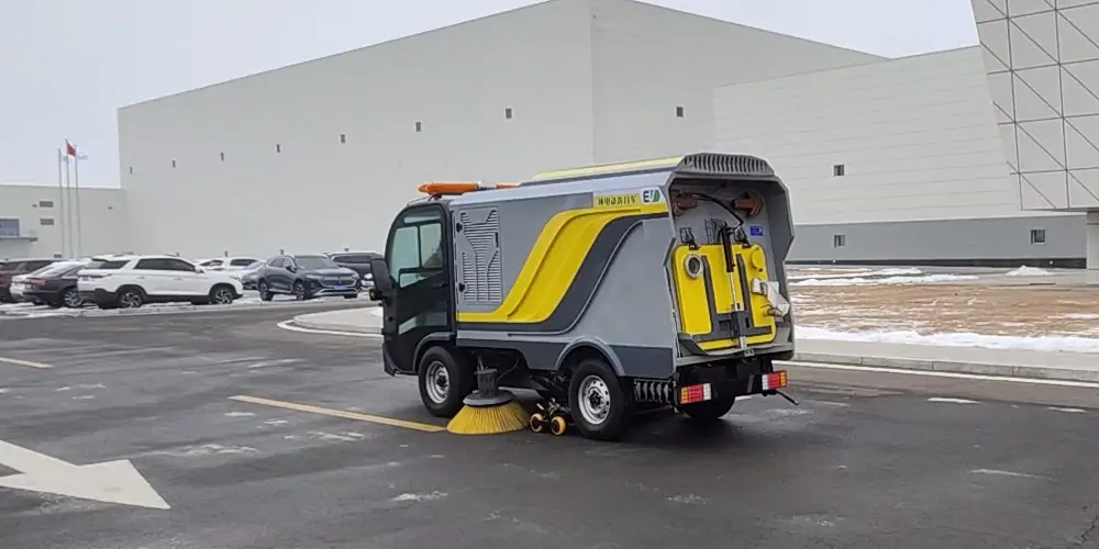 道路洗掃車(chē)_路面污漬清潔“專(zhuān)家”_電動(dòng)洗掃車(chē)_環(huán)衛(wèi)洗掃車(chē)_小型洗掃車(chē)