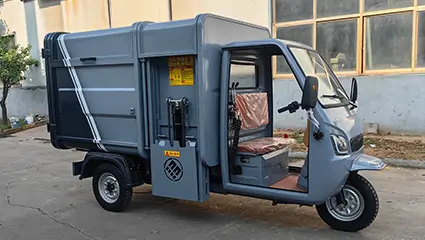 側(cè)裝式垃圾清運(yùn)車BY-L30車輛底盤(pán)