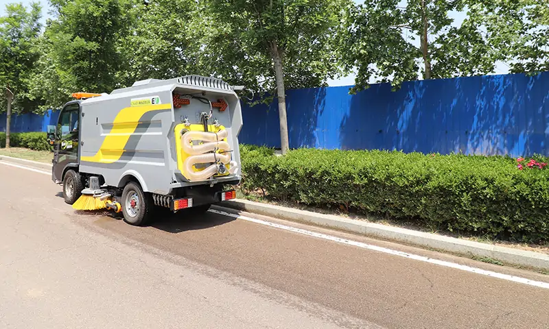 純電動洗掃車：引領(lǐng)綠色道路清潔新時代，顛覆傳統(tǒng)洗掃模式！