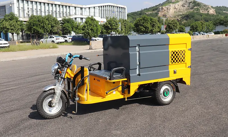 多功能高壓沖洗車，新年區(qū)域衛(wèi)生全搞定！商業(yè)街道衛(wèi)生治理有妙招！