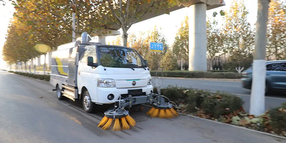 新型樹葉收集車 電動樹葉專用收集車 樹葉收集一體車 吸入式樹葉收集車 破碎樹葉收集車 強(qiáng)力吸樹葉收集車