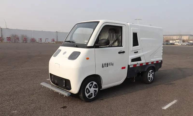 純電動小型道路養(yǎng)護車，道路清潔養(yǎng)護專用設備，經濟環(huán)保，可上牌照