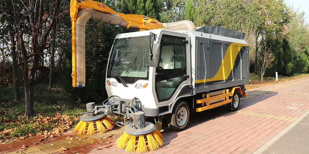 新型樹葉收集車,電動樹葉專用收集車,樹葉收集一體車,吸入式樹葉收集車