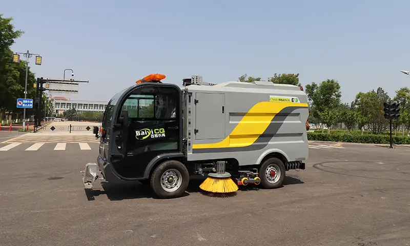 純電動洗掃車BY-CS60助力景區(qū)衛(wèi)生建設(shè)