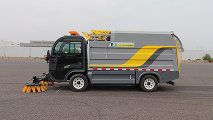 多功能樹葉收集車BY-T50底盤