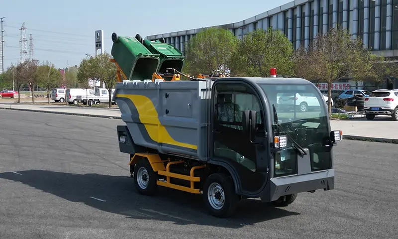 后裝式垃圾清運車，垃圾轉(zhuǎn)運專用設(shè)備，助力打造低碳城市