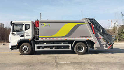 新能源壓縮式垃圾車(chē)BY-CS18000操作環(huán)境