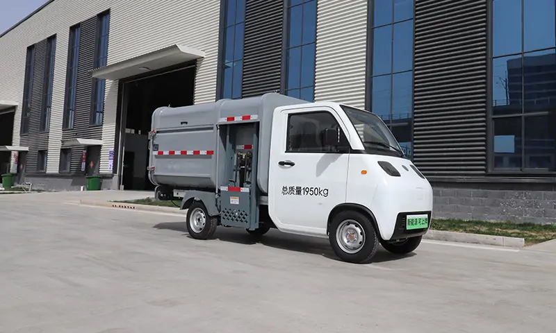 “綠色智造，靈動環(huán)衛(wèi)”——新能源側裝式垃圾車助力城市潔凈升級