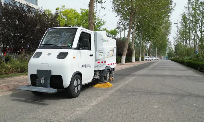 新能源洗掃車——城市道路清潔的綠色先鋒
