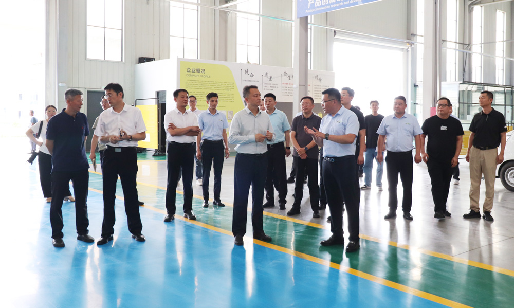 熱烈歡迎區(qū)委書記肖輝、區(qū)委常委辦公室主任劉興文、副區(qū)長(zhǎng)趙魯及各相關(guān)部門領(lǐng)導(dǎo)蒞臨我司調(diào)研指導(dǎo)！