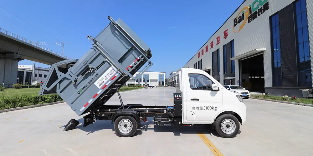 新能源側(cè)裝垃圾車，新能源垃圾車，小型垃圾車，純電動(dòng)垃圾車，環(huán)衛(wèi)垃圾車，垃圾車