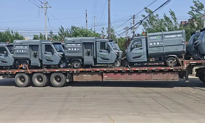 新能源側裝式垃圾清運車到貨 助力城市智慧環(huán)衛(wèi)建設