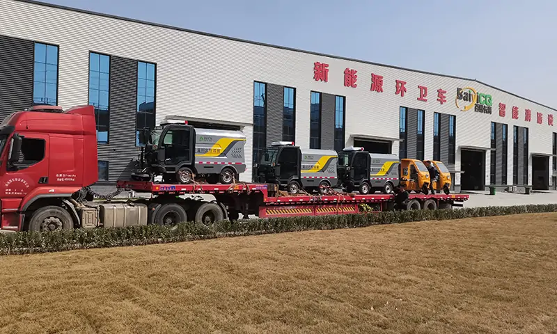 純電動路面養(yǎng)護車發(fā)貨 助力城市精細化環(huán)衛(wèi)管理