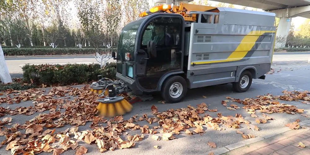 純電動(dòng)樹葉收集車_樹葉收集車_電動(dòng)樹葉收集車_四輪樹葉收集車