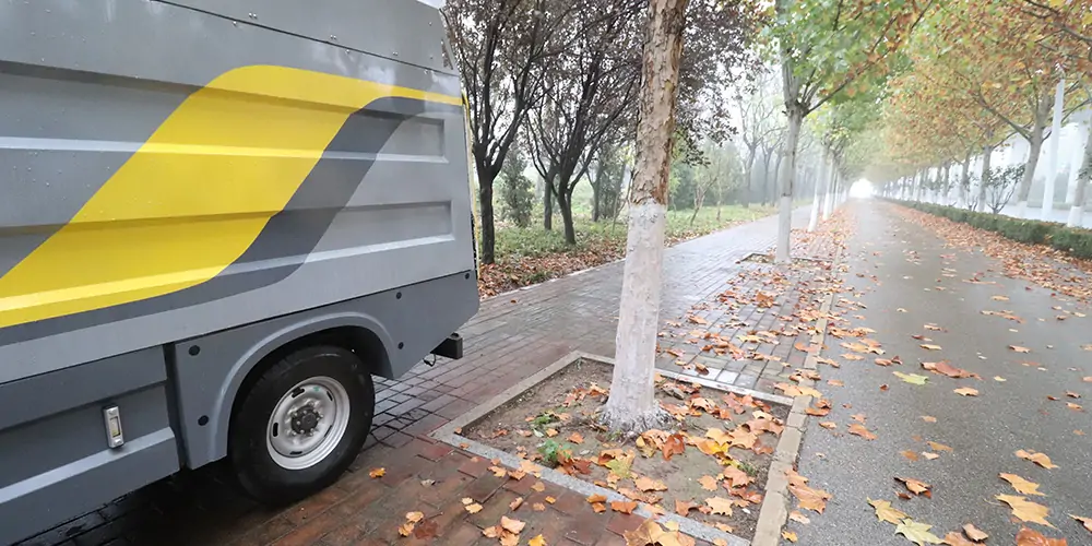 純電動(dòng)樹葉收集車,樹葉收集車,落葉收集車,電動(dòng)落葉收集車