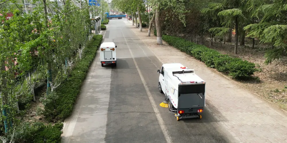 純電動(dòng)洗掃車(chē),新能源洗掃車(chē),電動(dòng)洗掃車(chē),小型洗掃車(chē)